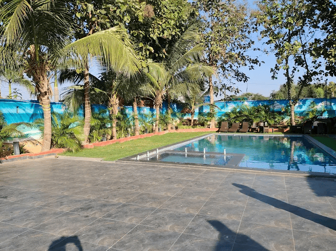 Swimming pool at Shagun Farms